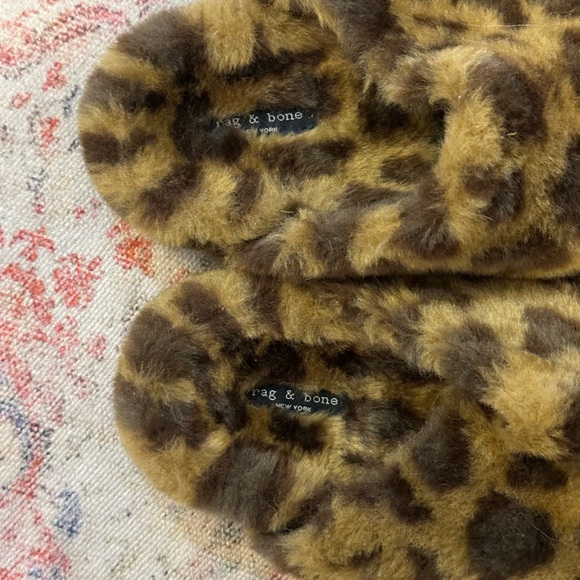 Rag & Bone Leopard Bailey Mule Slippers in Faux Fur in Size 7 - Picture 10 of 11